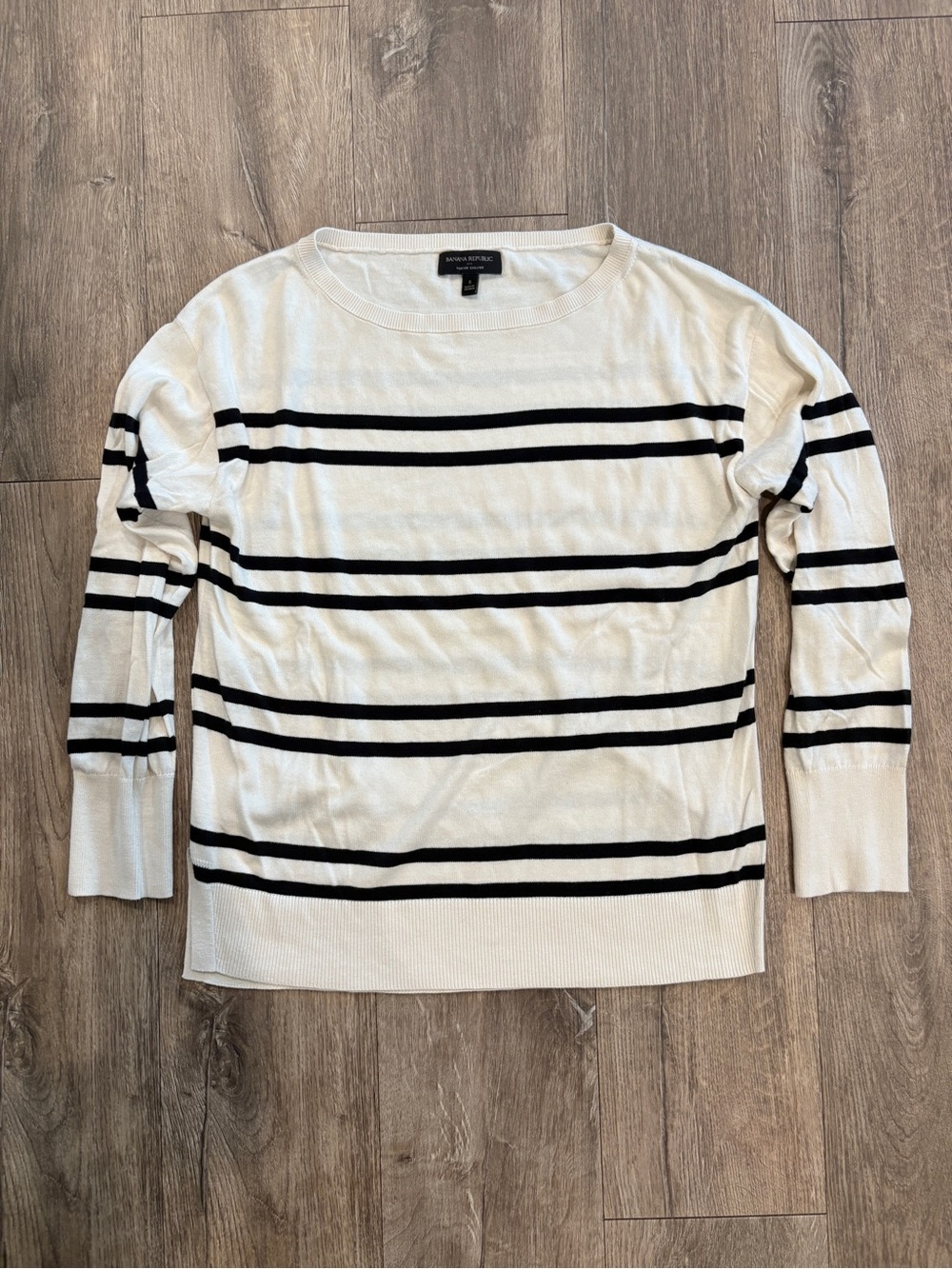 Banana Republic White and Black Striped Crewneck Sweater